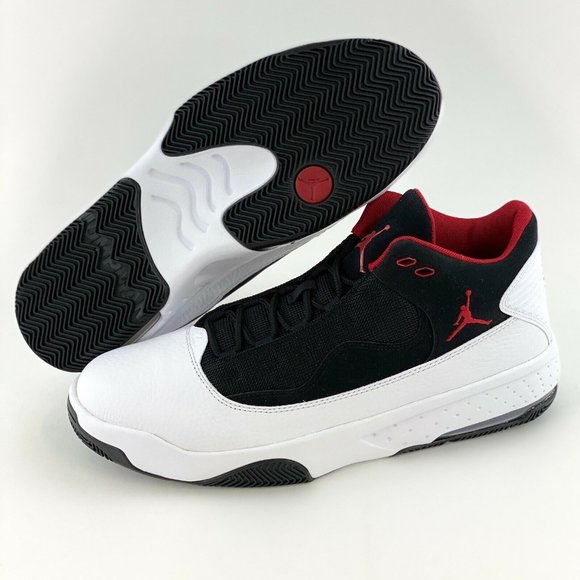 Nike Jordan Max Aura 2 White Black Red Men's Size 11 Shoes Bred - Picture 2 of 12